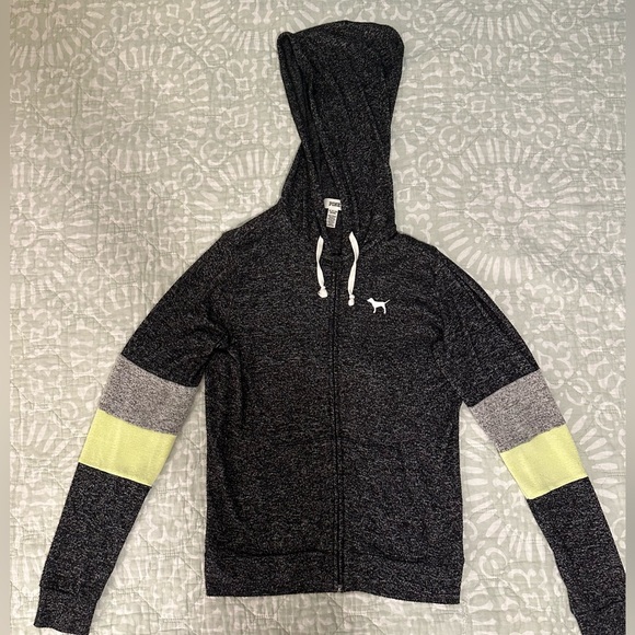 VS PINK Lounge Set - Picture 3 of 10